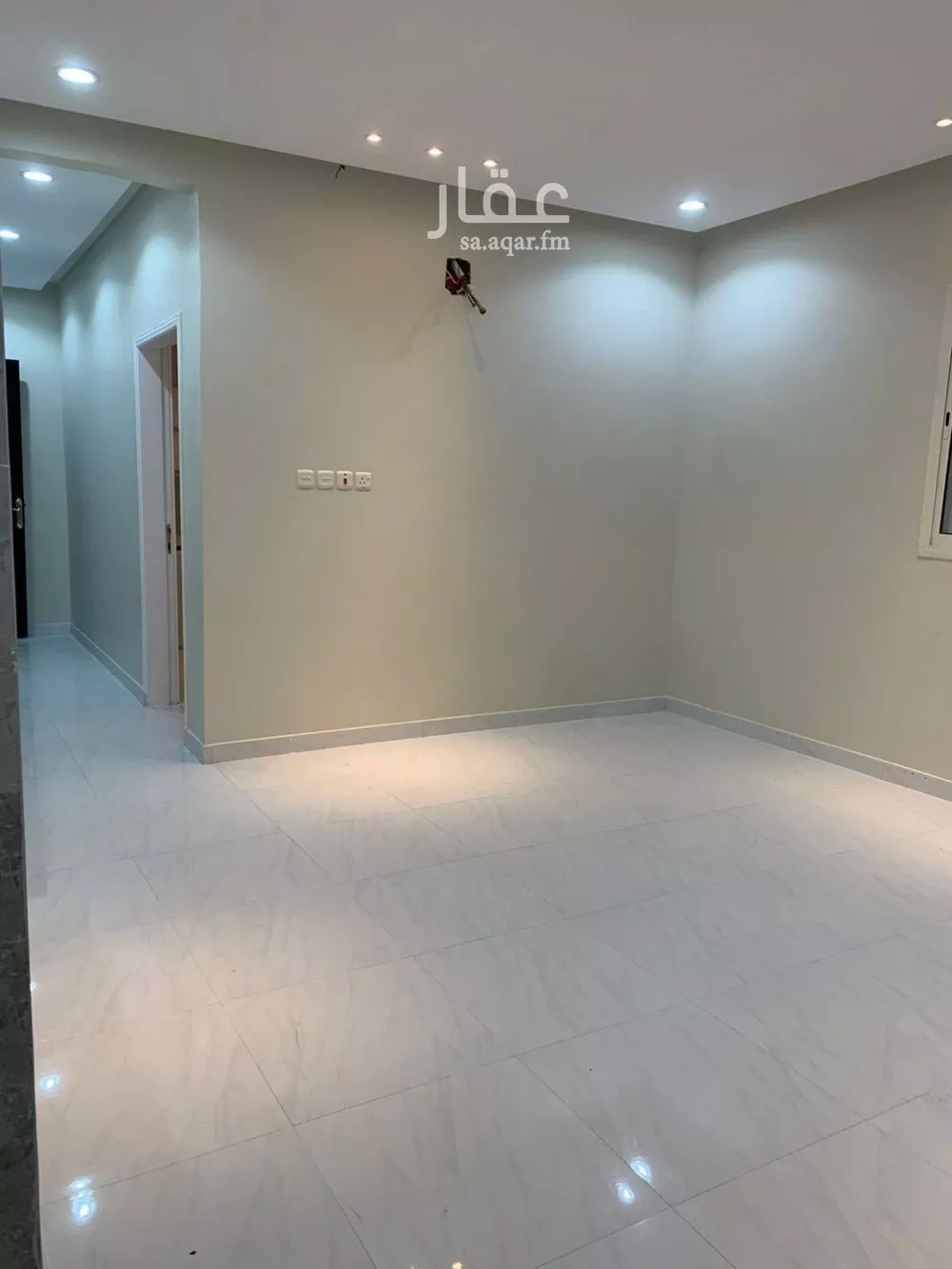 شقة 3 غرف في الرمال 2