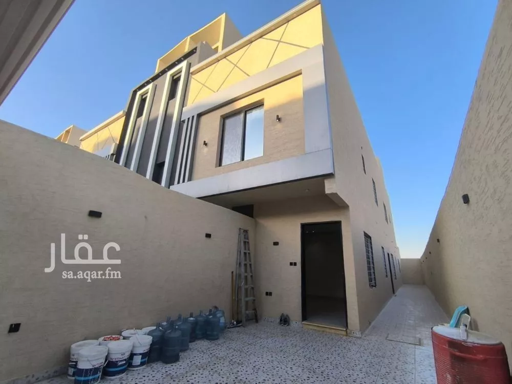 4 bedroom floor in Okaz 2