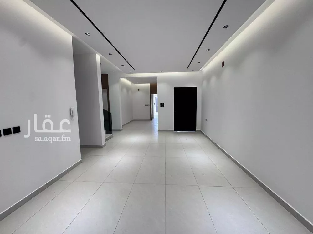 6 bedroom floor in Badr 4