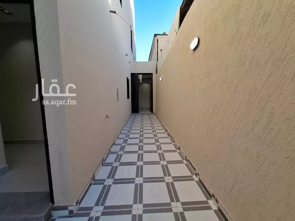 دور 4 غرف في السويدي 3