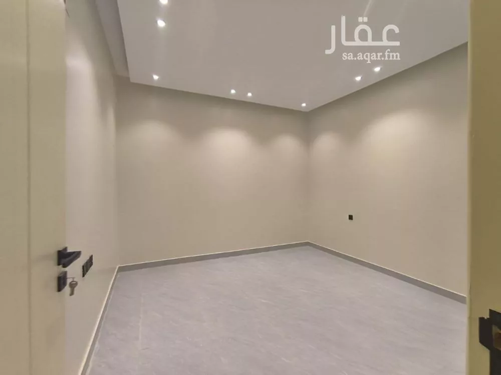 4 bedroom floor in Okaz 3