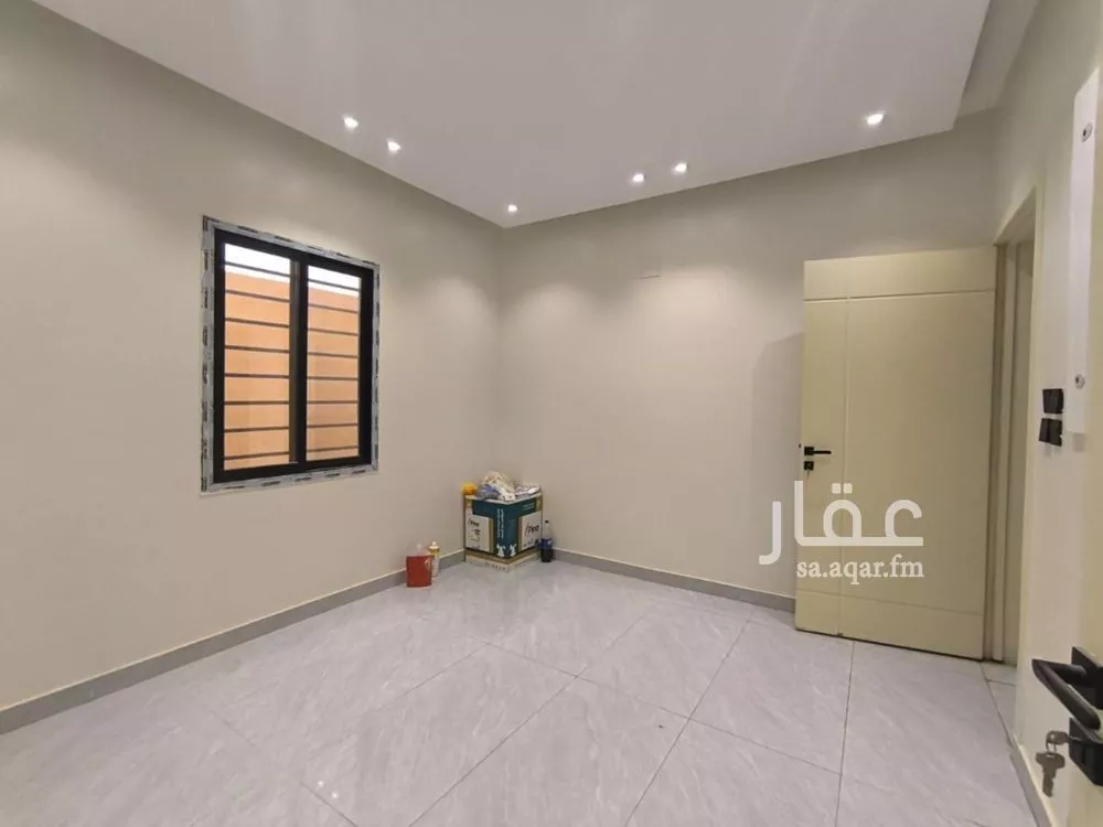 4 bedroom floor in Okaz 5