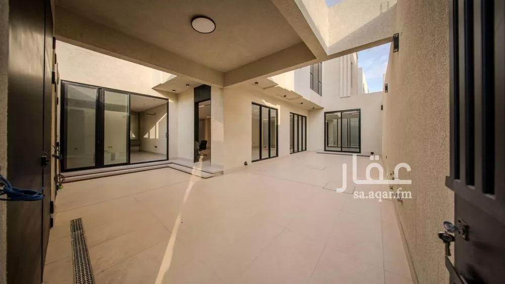 6 bedroom villa in Al Mahdiyyah 5