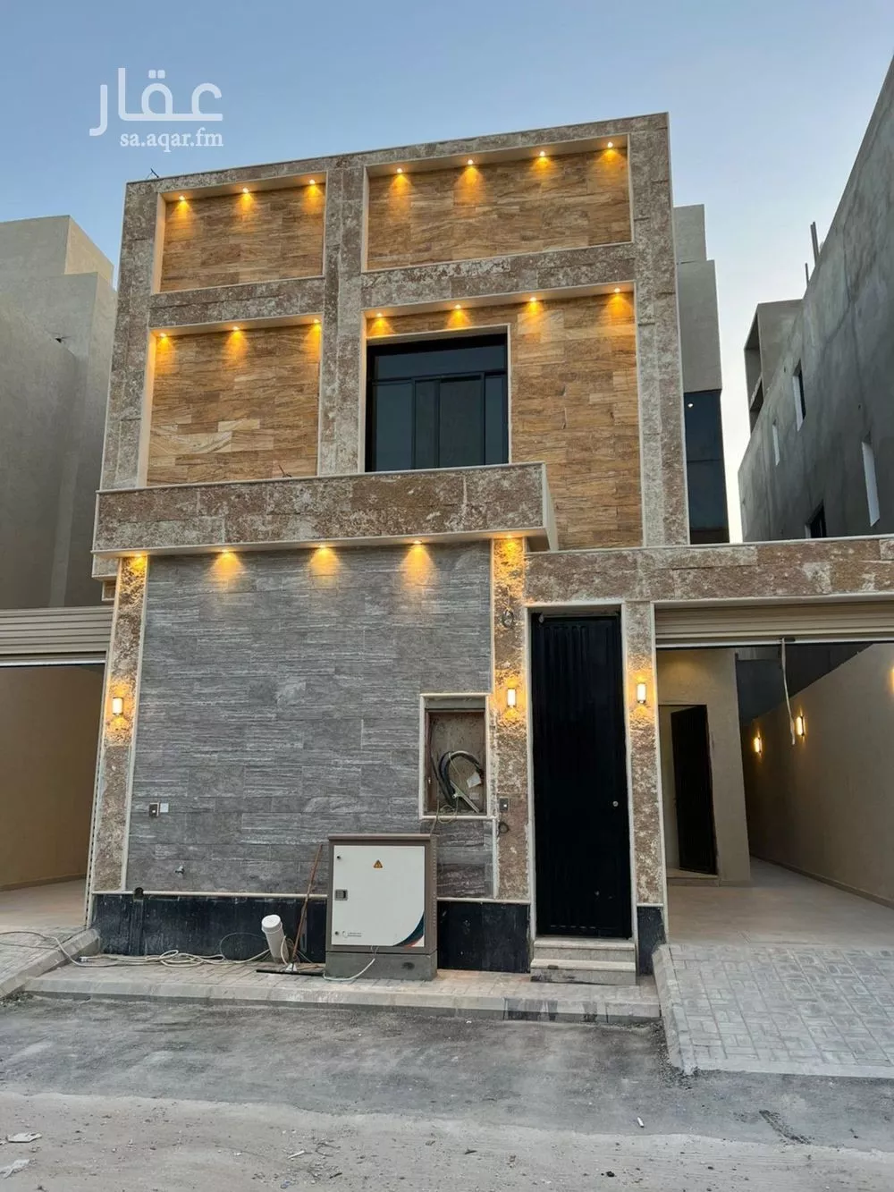 فيلا 4 غرف في الرمال 1