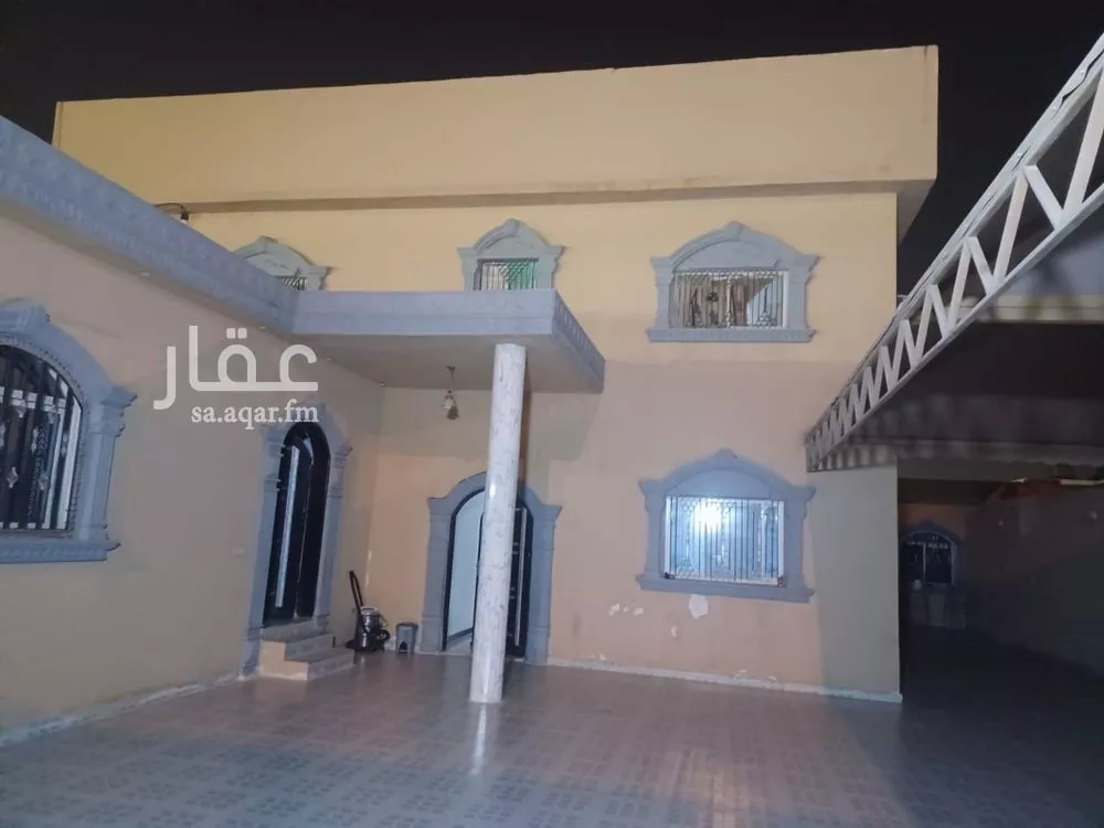 فيلا 6 غرف في النظيم 1