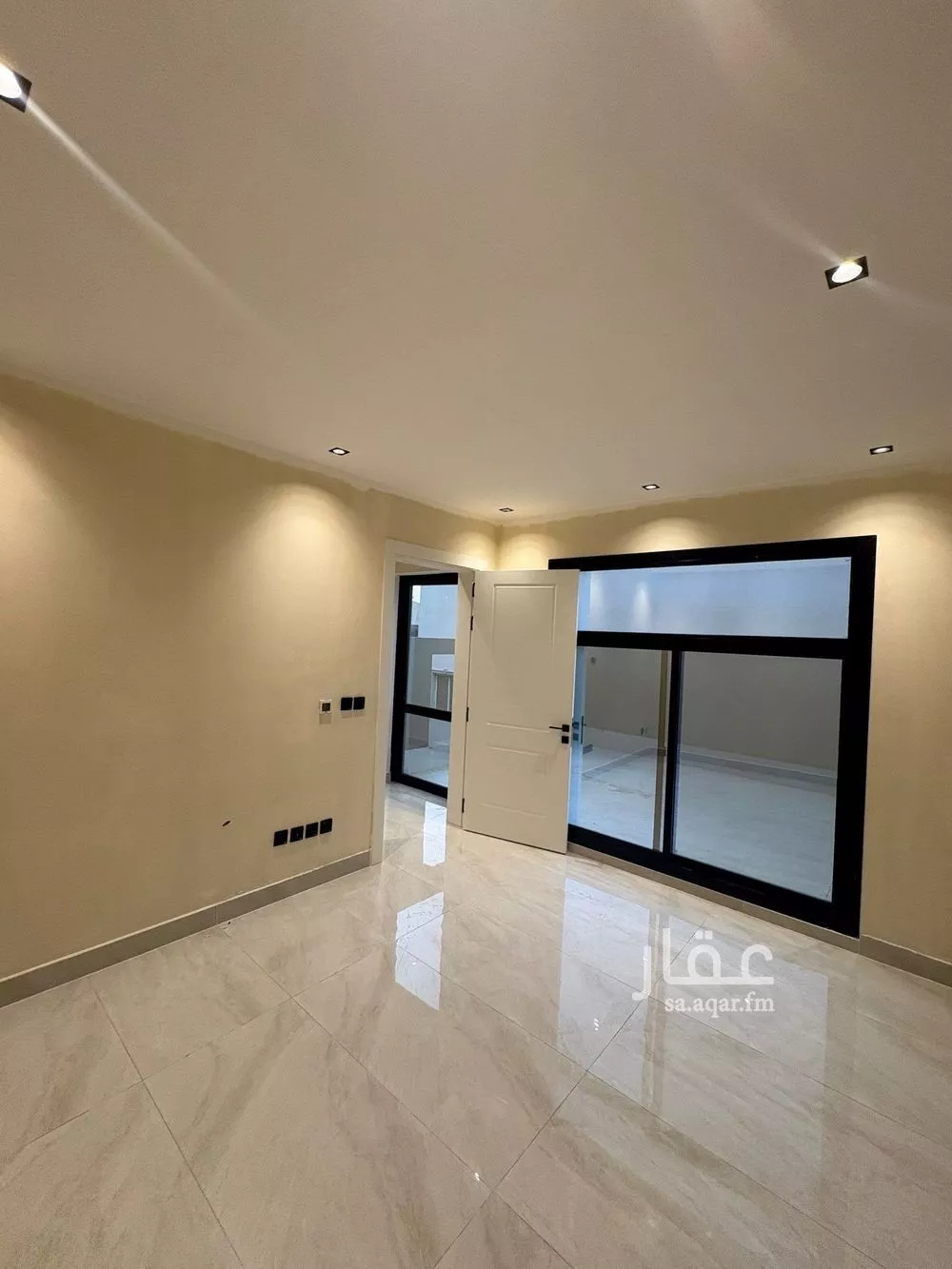 فيلا 9 غرف في الياقوت 5