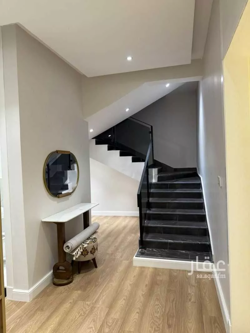 فيلا 5 غرف في الملك فيصل 1