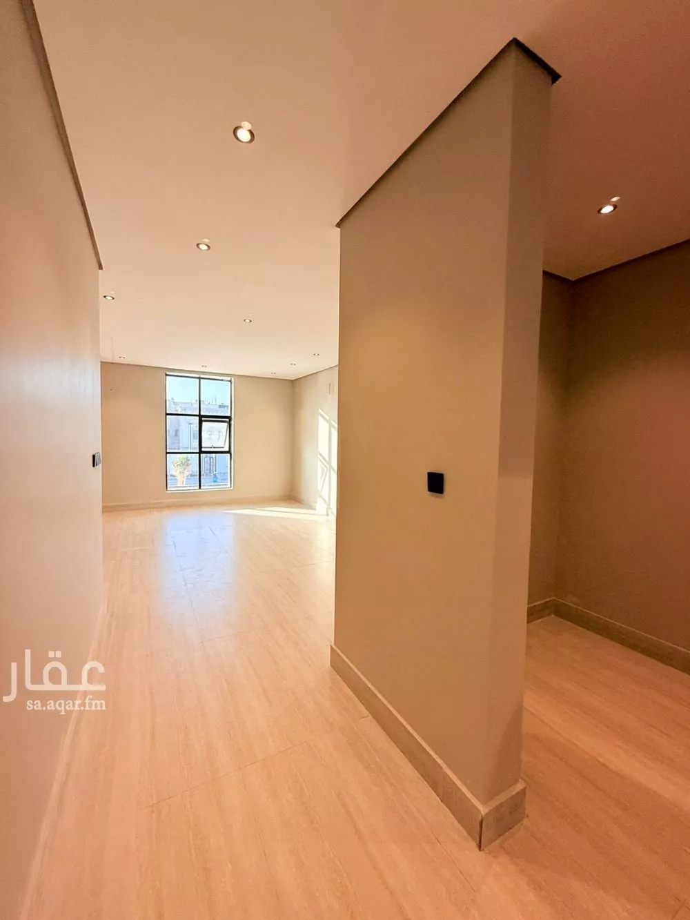 فيلا 8 غرف في الامواج 5