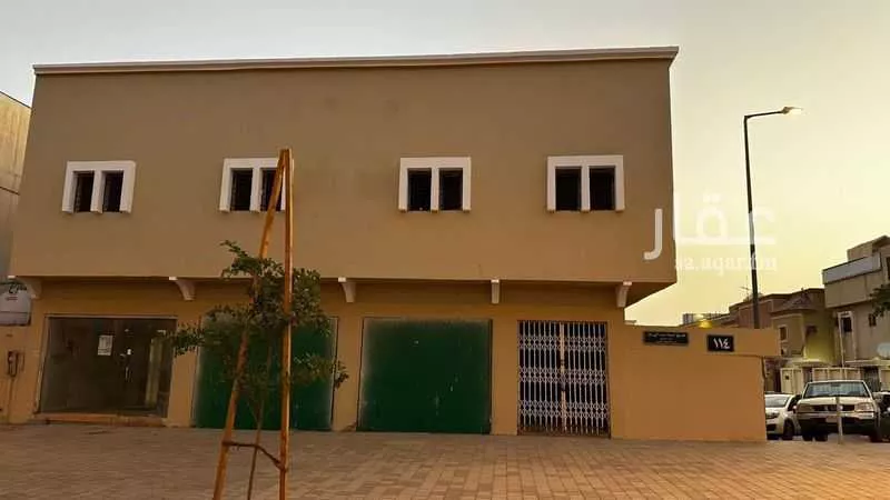 محل 90 م² في طويق 3