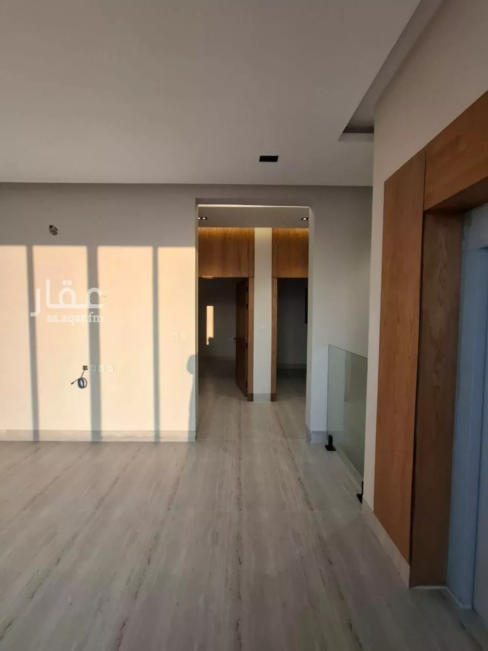 فيلا 8 غرف في السيف 5