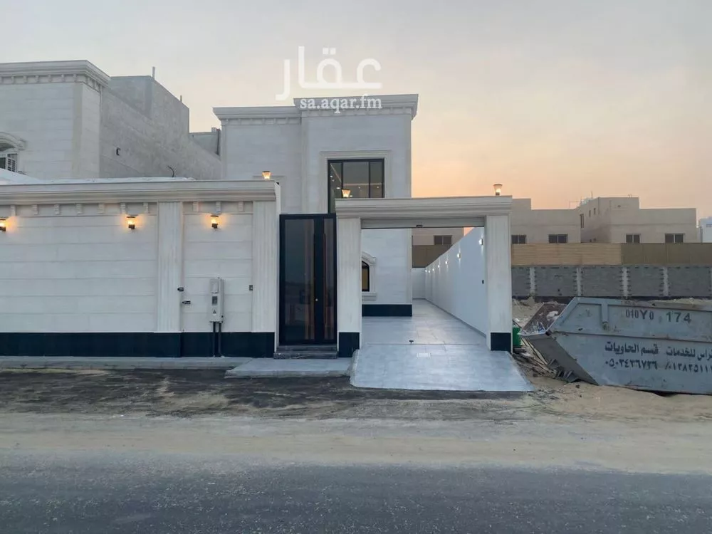 9 bedroom villa in Al Lulu