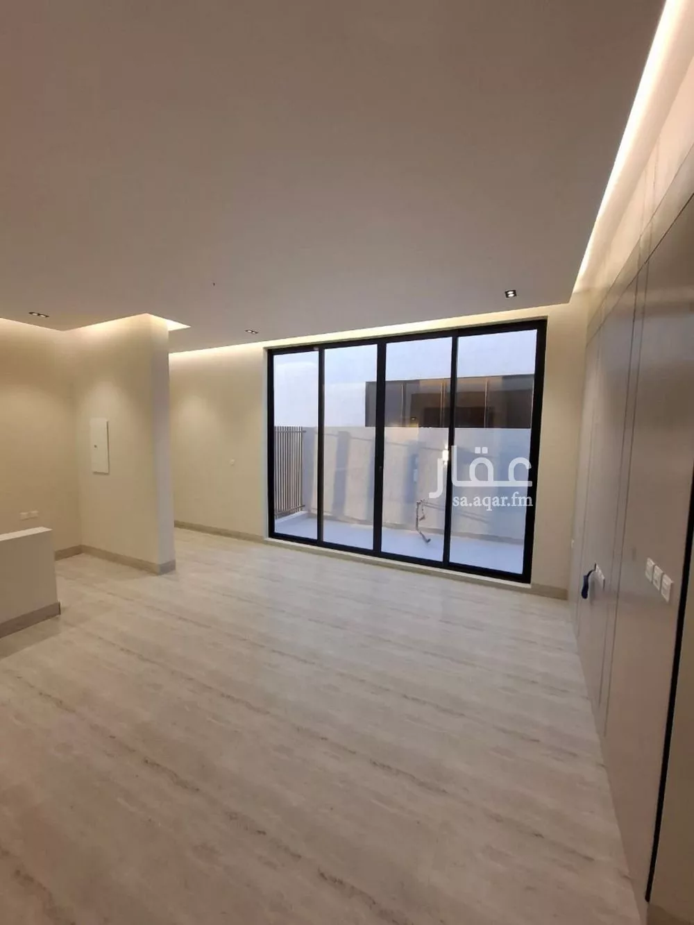 فيلا 8 غرف في السيف 3