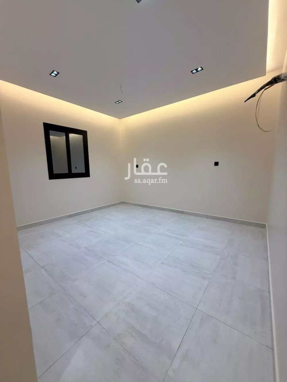 شقة 2 غرف في النزهة 4