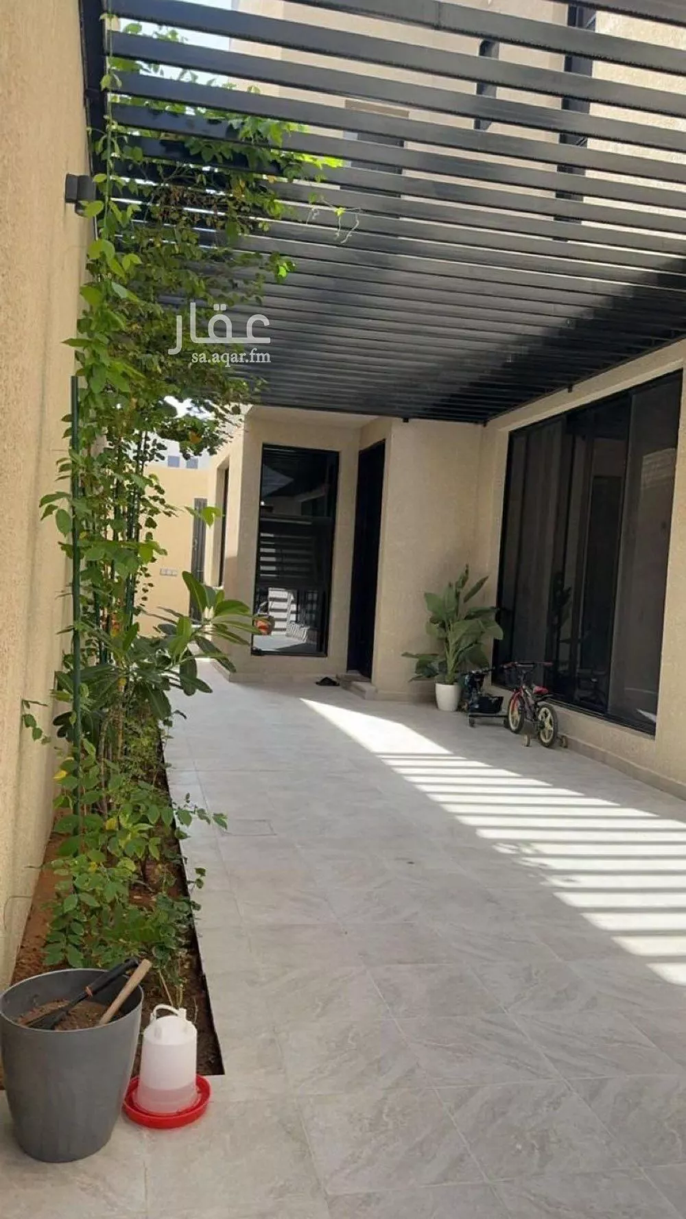 فيلا 6 غرف في النرجس 1