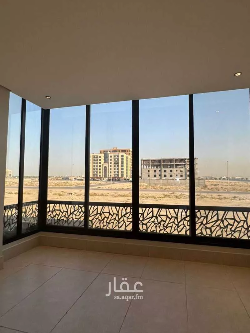 شقة 5 غرف في ضاحية الملك فهد 2