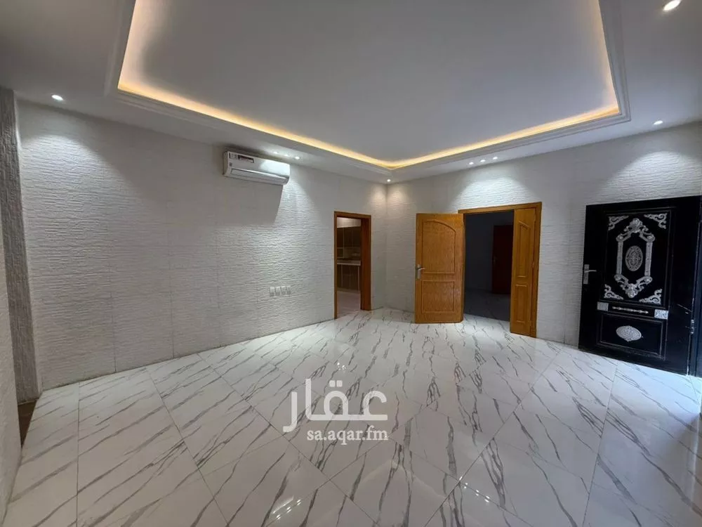 دور 4 غرف في العارض 4