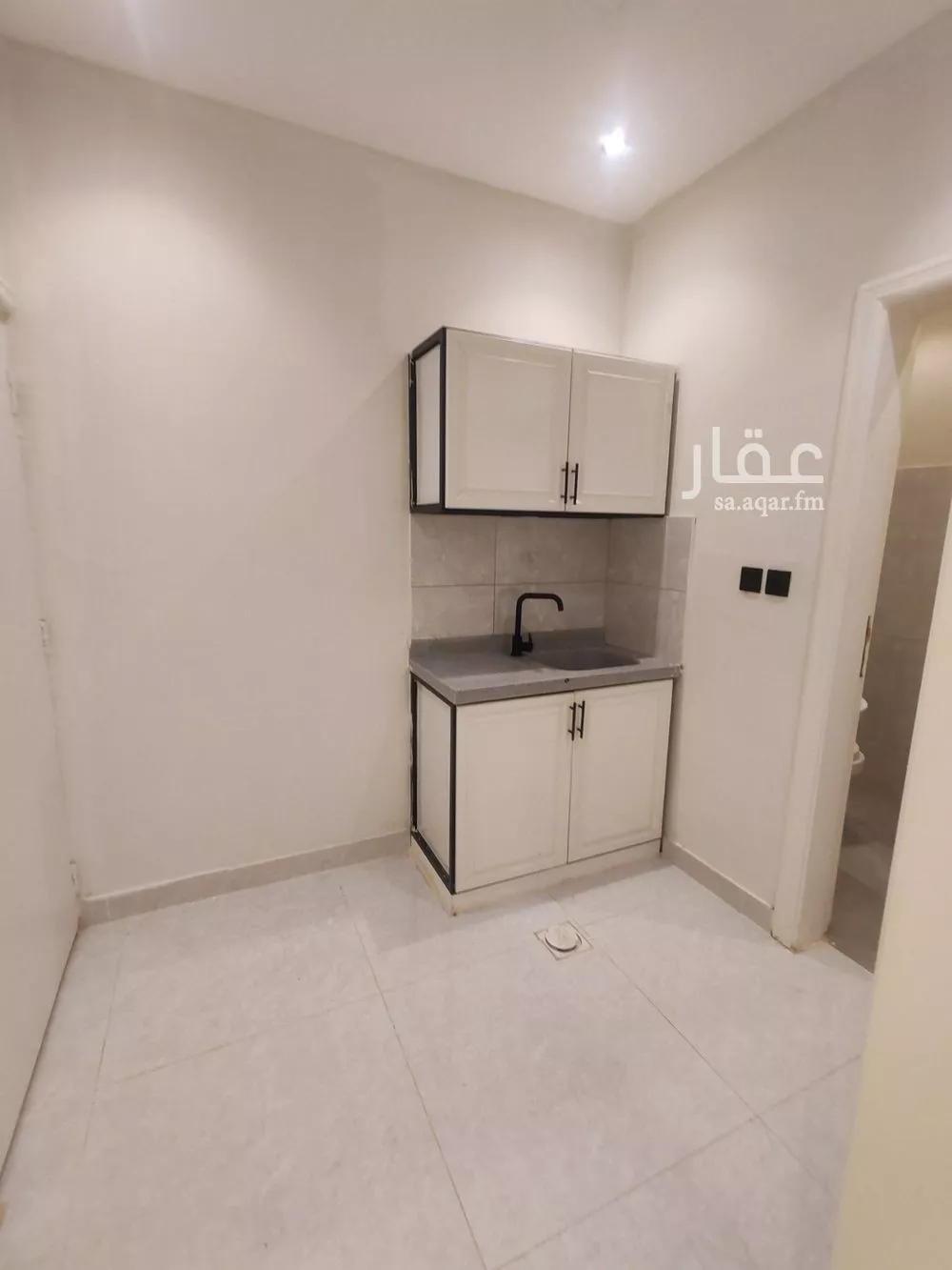شقة 1 غرف في الخليج 5