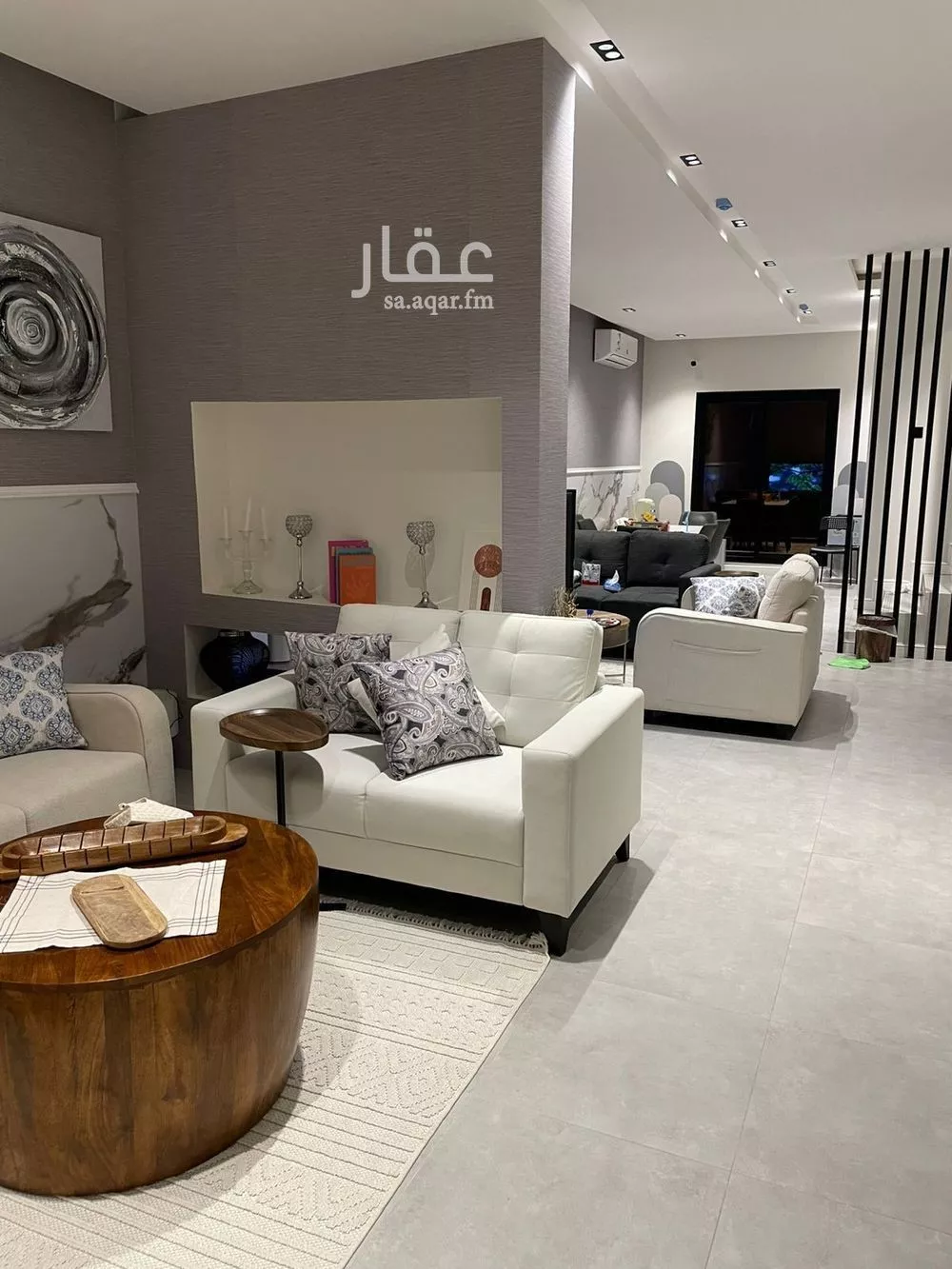 فيلا 5 غرف في العارض 1