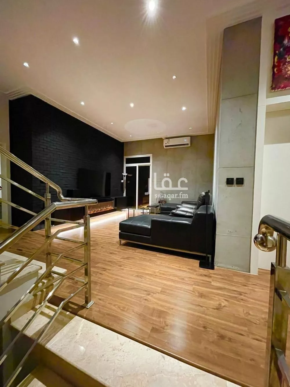 فيلا 5 غرف في العارض 4