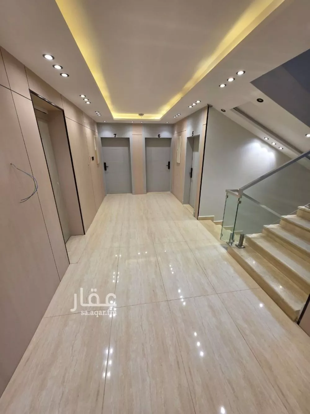 شقة 1 غرف في الملقا 4