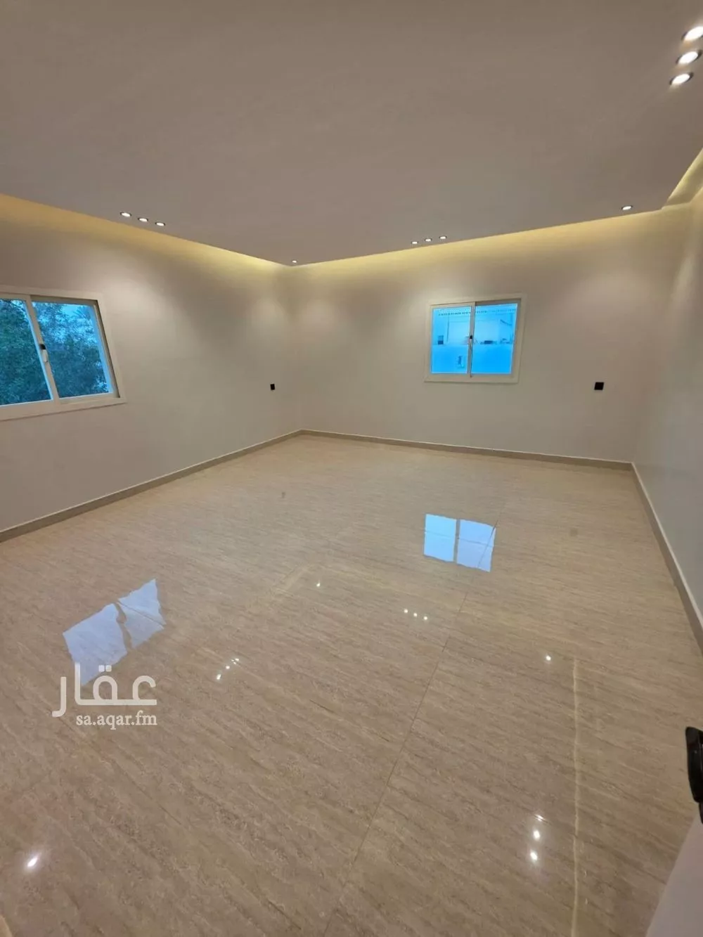 شقة 1 غرف في الملقا 5