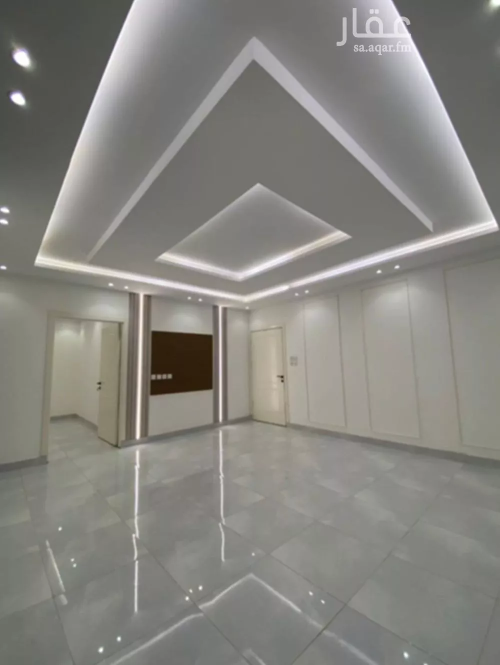 شقة 6 غرف في الملك فهد 4