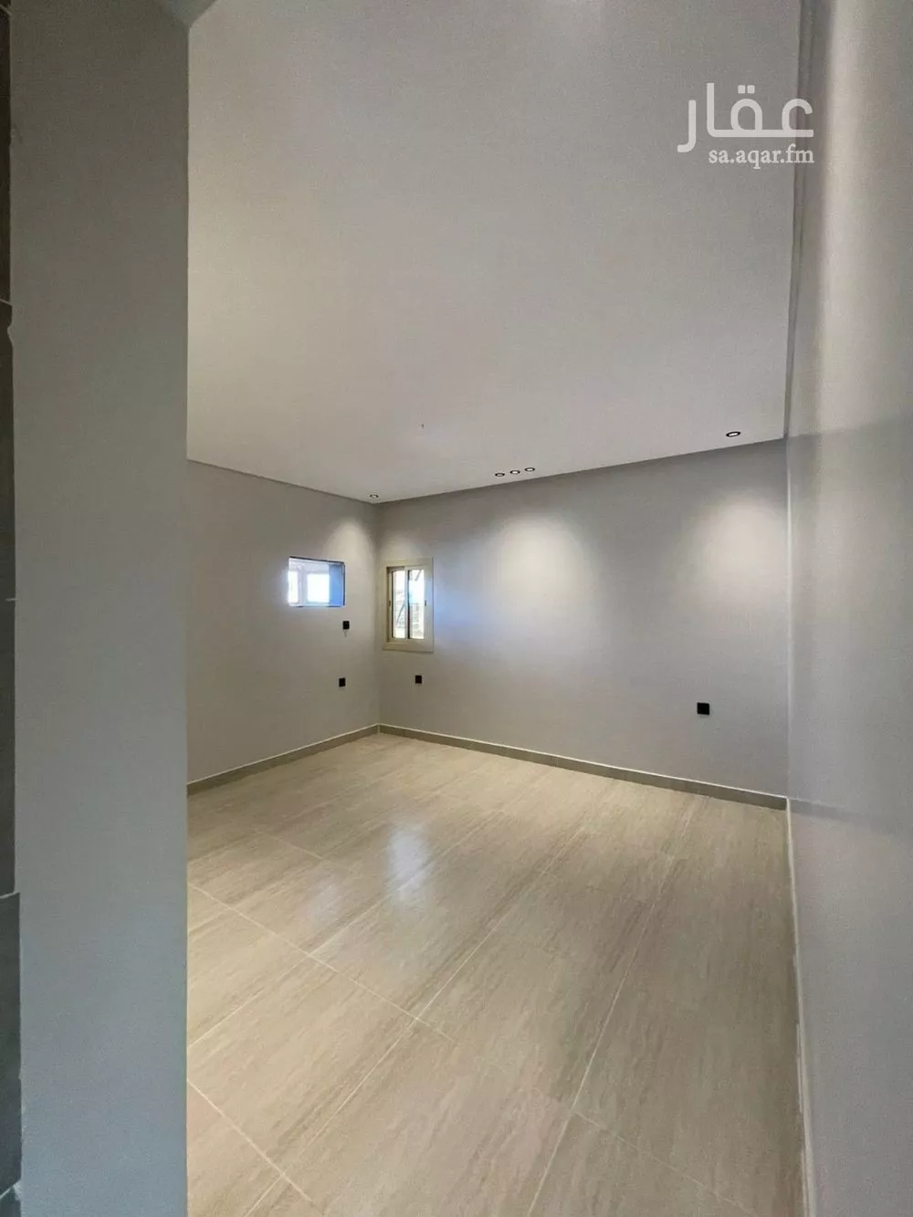 شقة 5 غرف في الملك فهد 4