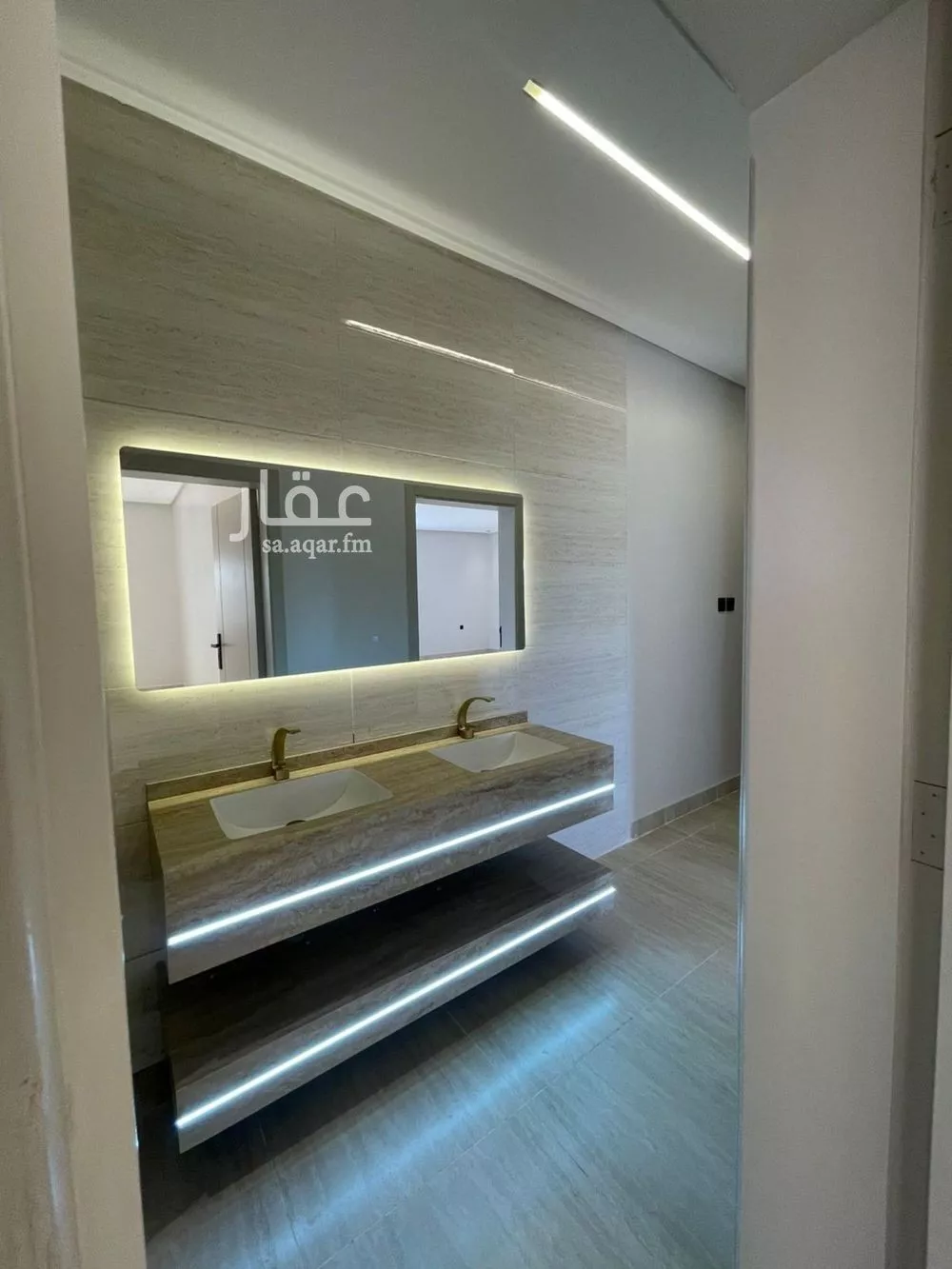 شقة 5 غرف في الملك فهد 5