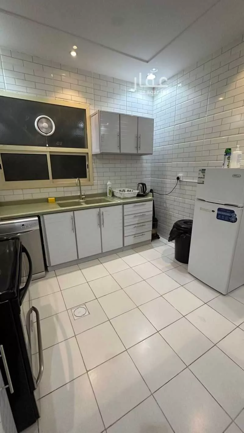 دور 3 غرف في العارض 5