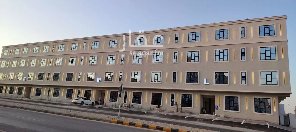 3 bedroom apartment in Al Hazm 1