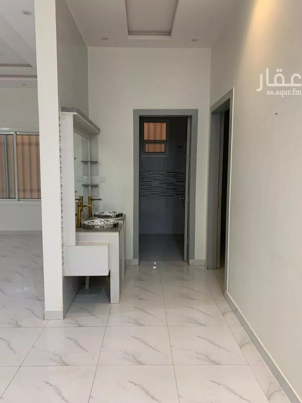 فيلا 6 غرف في القادسية 5