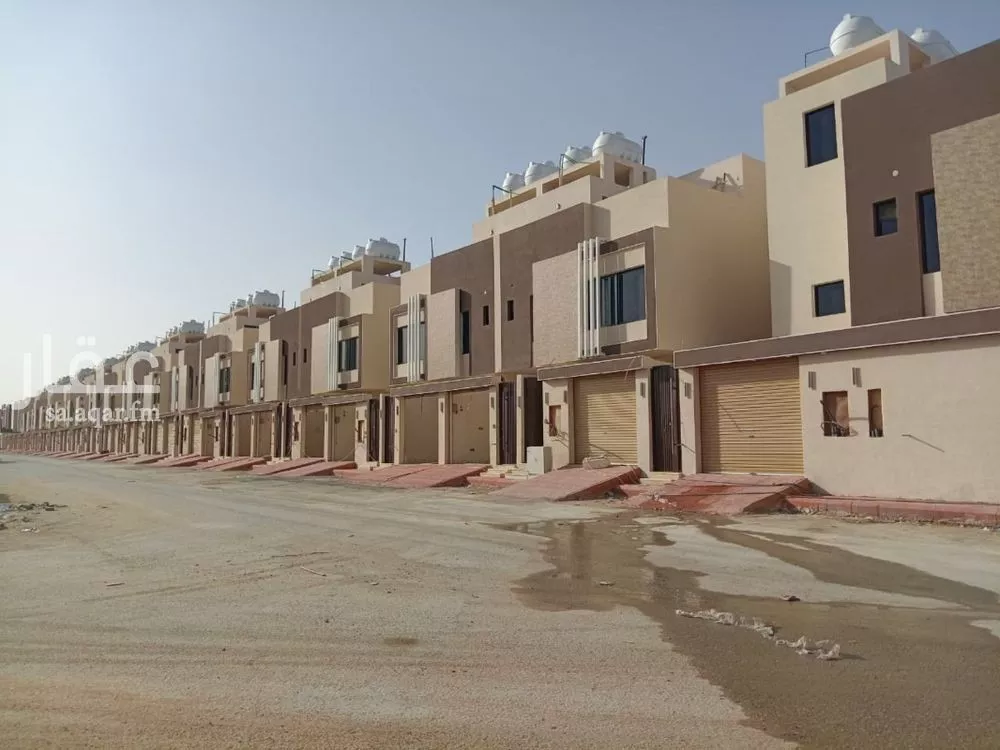 شقة 4 غرف في طيبة