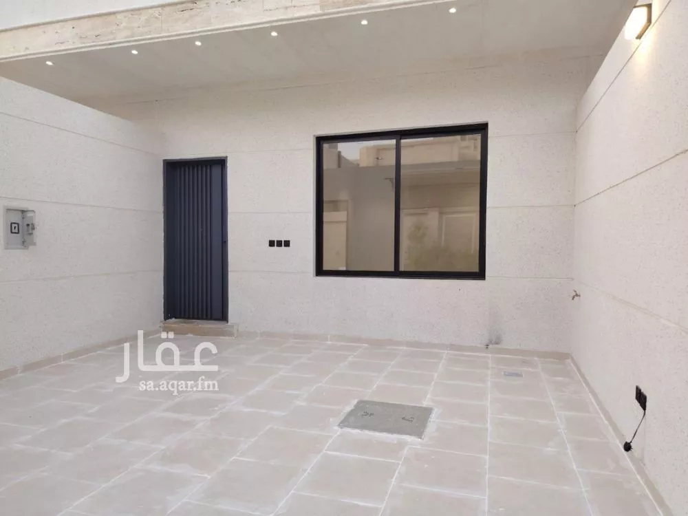 فيلا 5 غرف في أحد 5