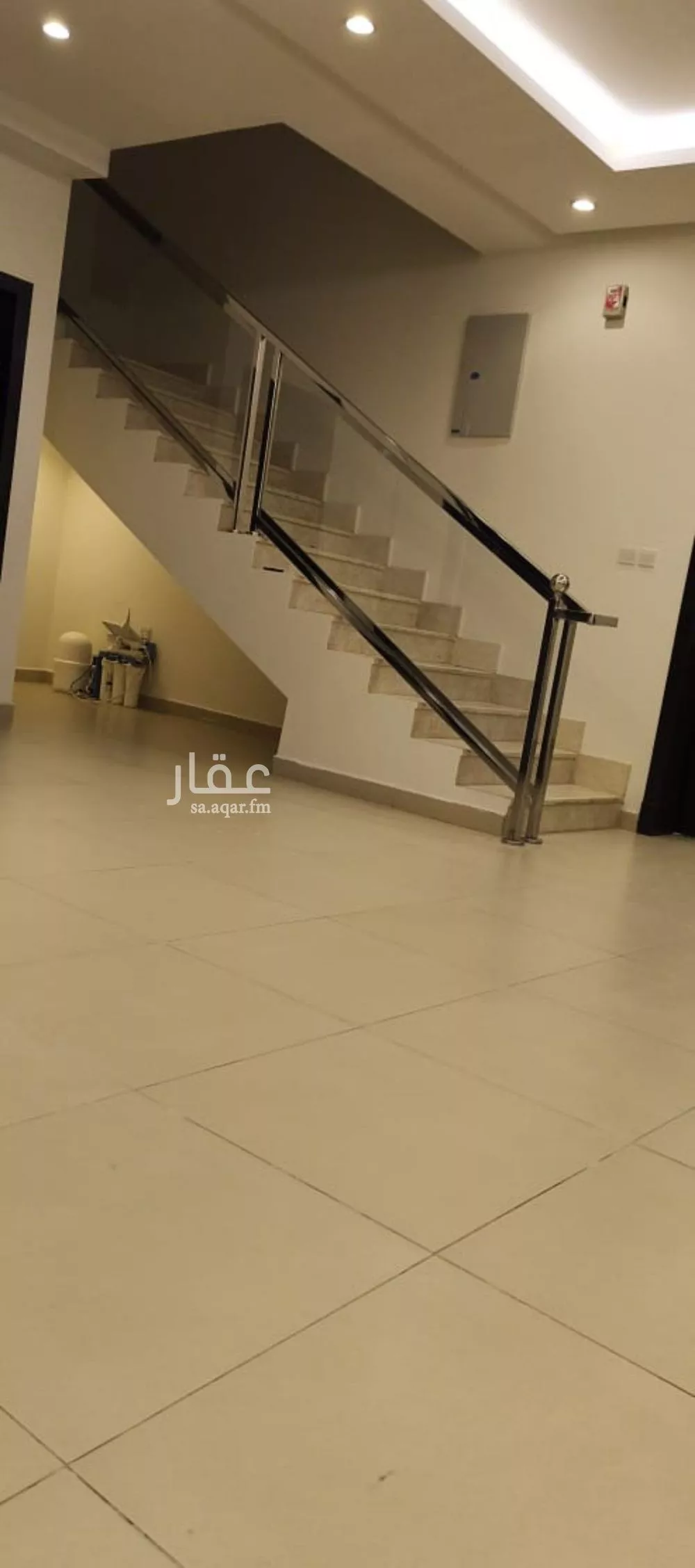 فيلا 6 غرف في العارض 3