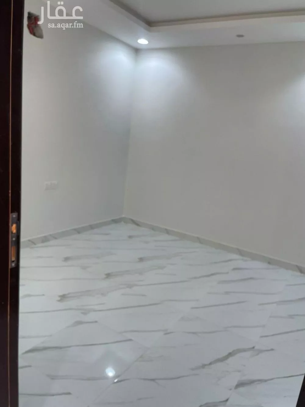 3 bedroom floor in Al Hazm 5