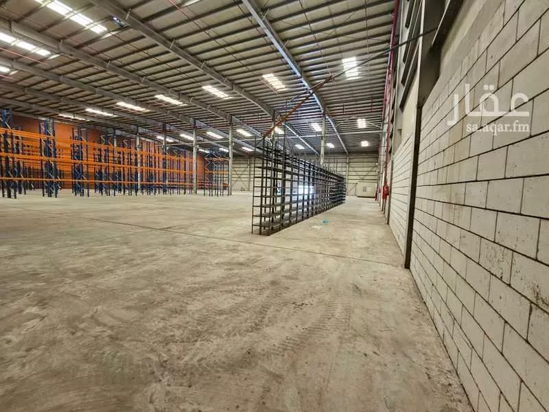 مستودع 14524 م² في الضاحية 3