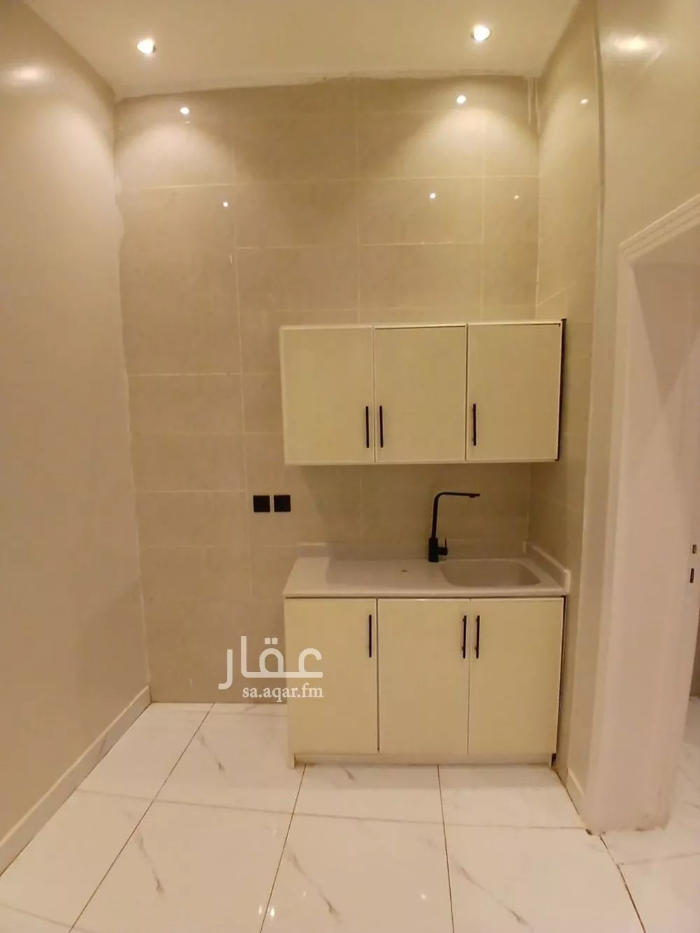 1 bedroom apartment in Ishbiliyah 4