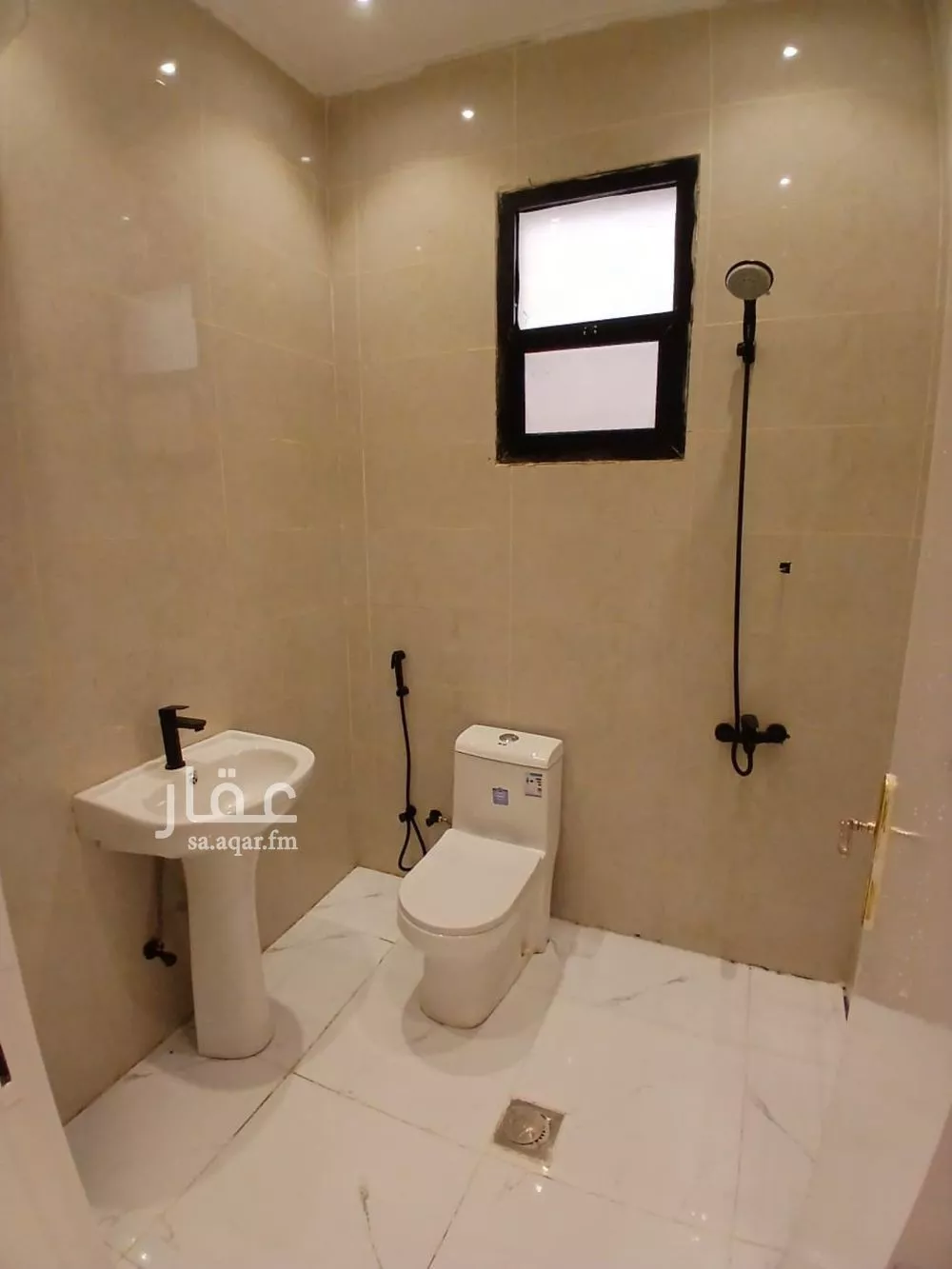 1 bedroom apartment in Ishbiliyah 5