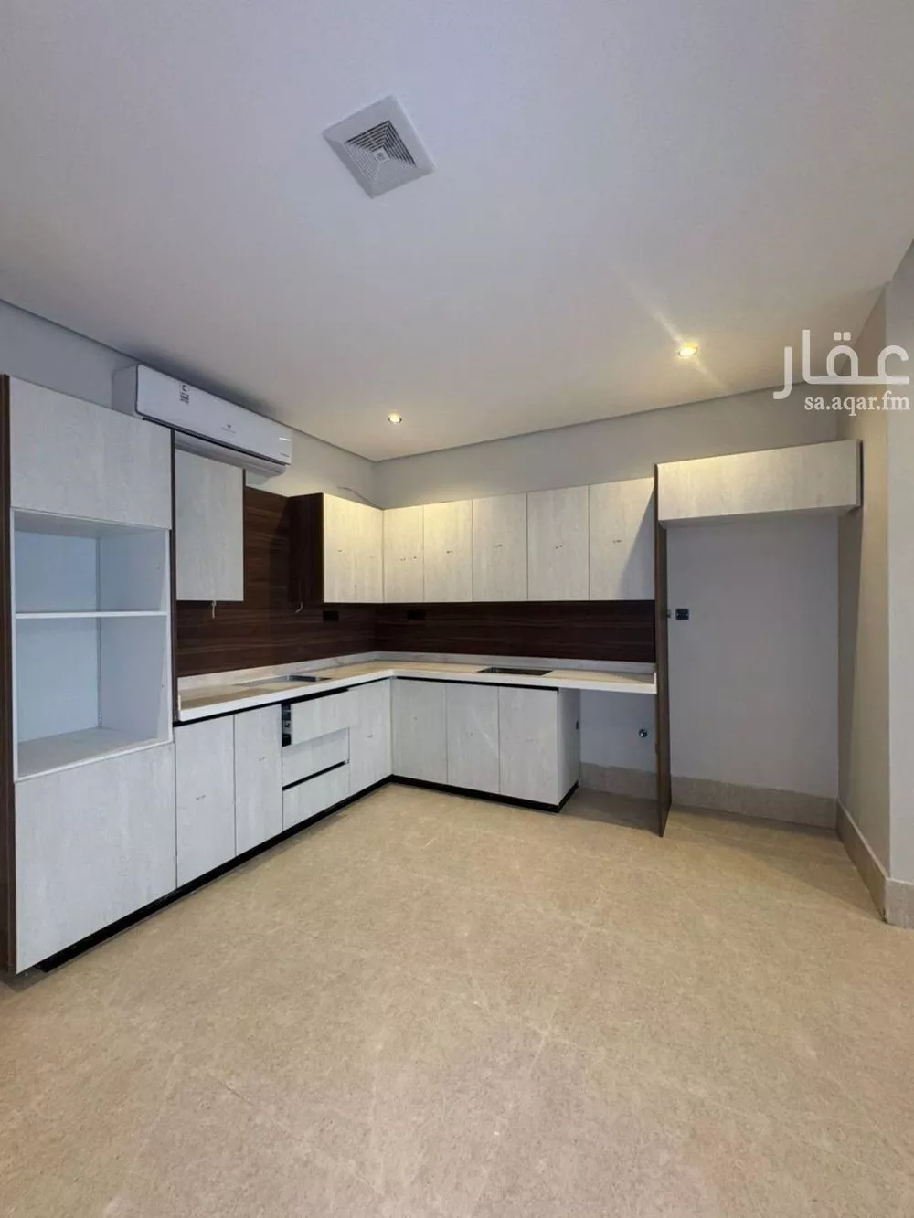 شقة 4 غرف في الحمرا 2