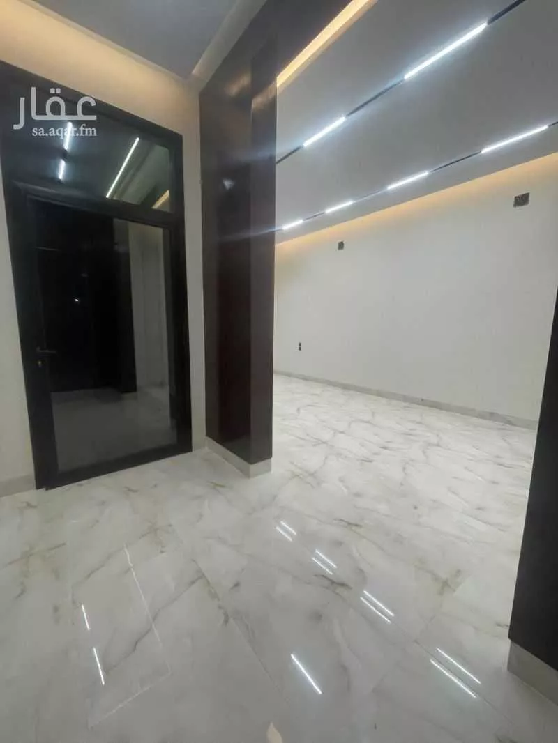 فيلا 9 غرف في الشرق 2