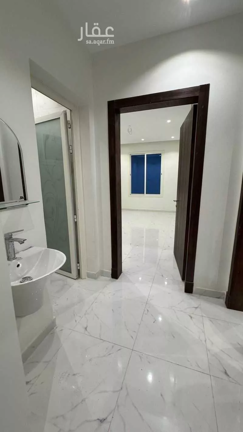 شقة 3 غرف في الحمرا 1