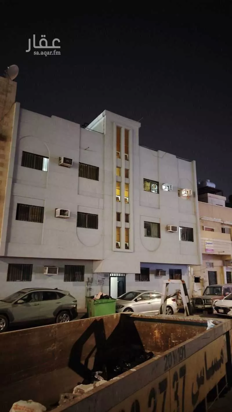 عمارة 323 م² في الثقبة 2