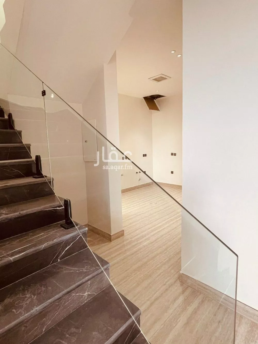 فيلا 4 غرف في الرمال 3