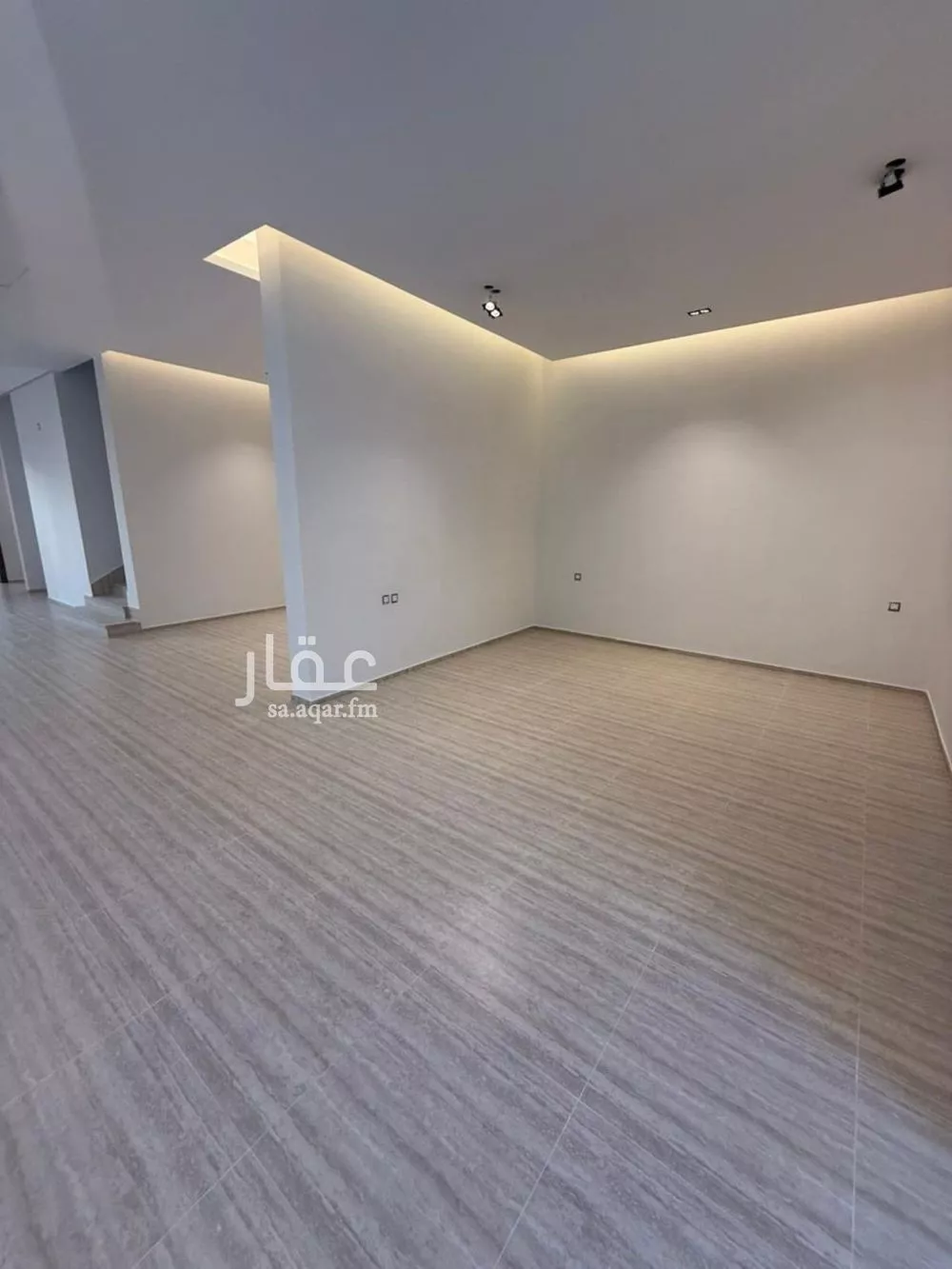 فيلا 7 غرف في النرجس 4