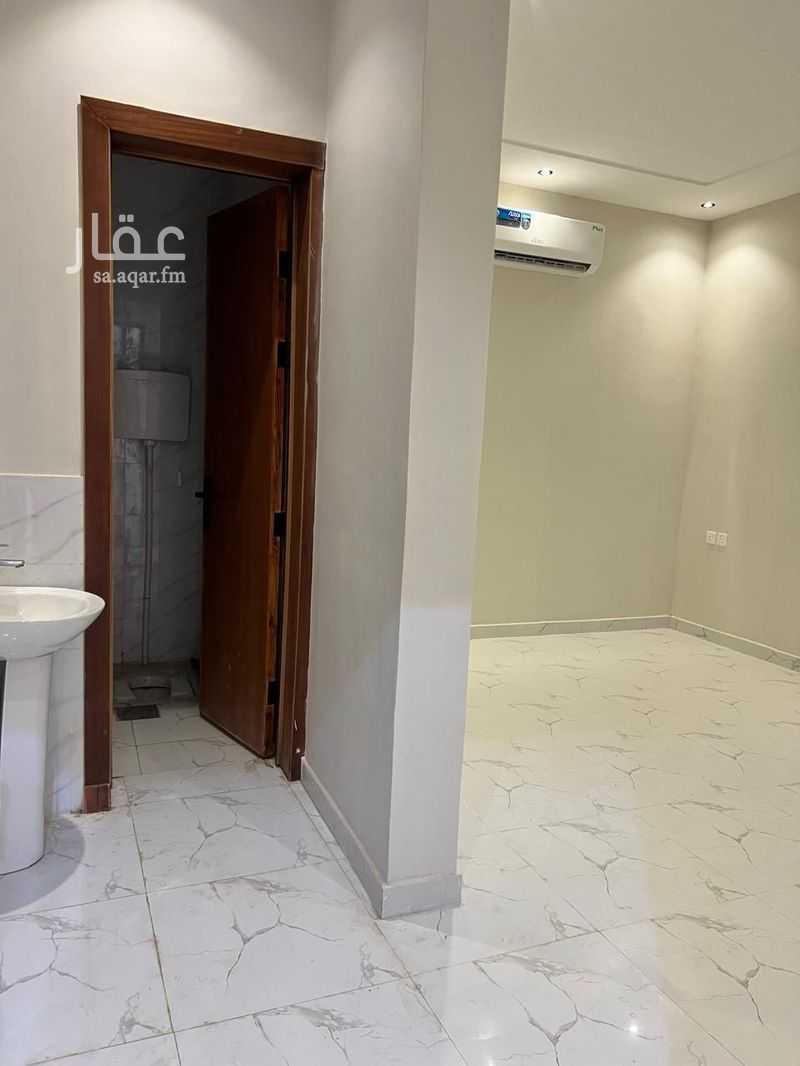 3 bedroom building in Al Shamisy, Riyadh 18