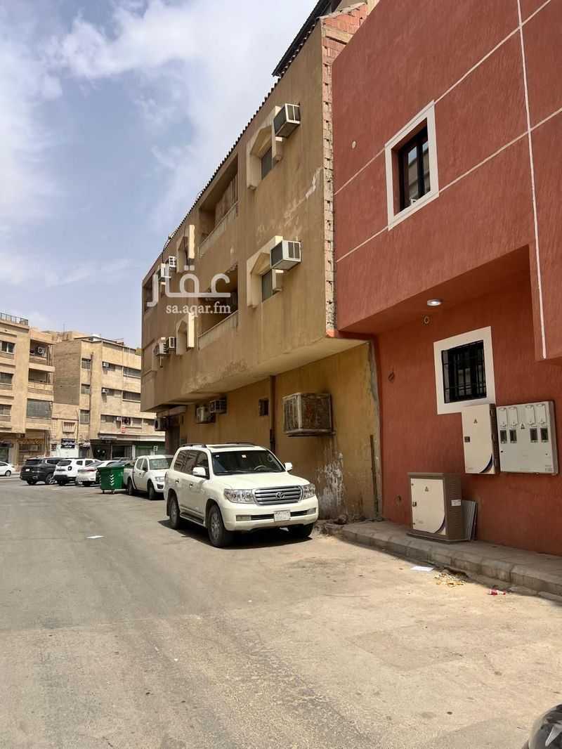 3 bedroom building in Al Shamisy, Riyadh 19