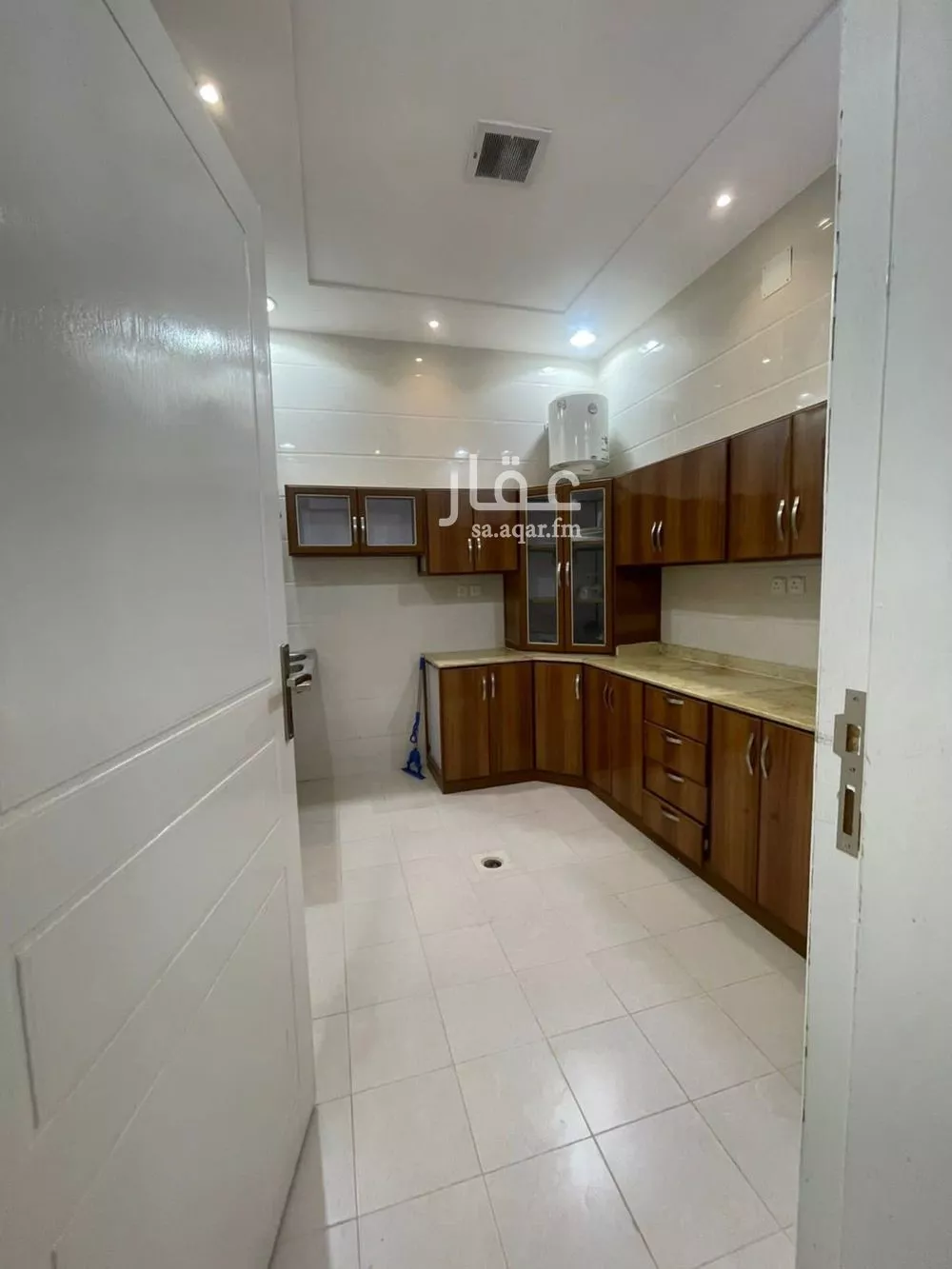 شقة 3 غرف في العارض 4