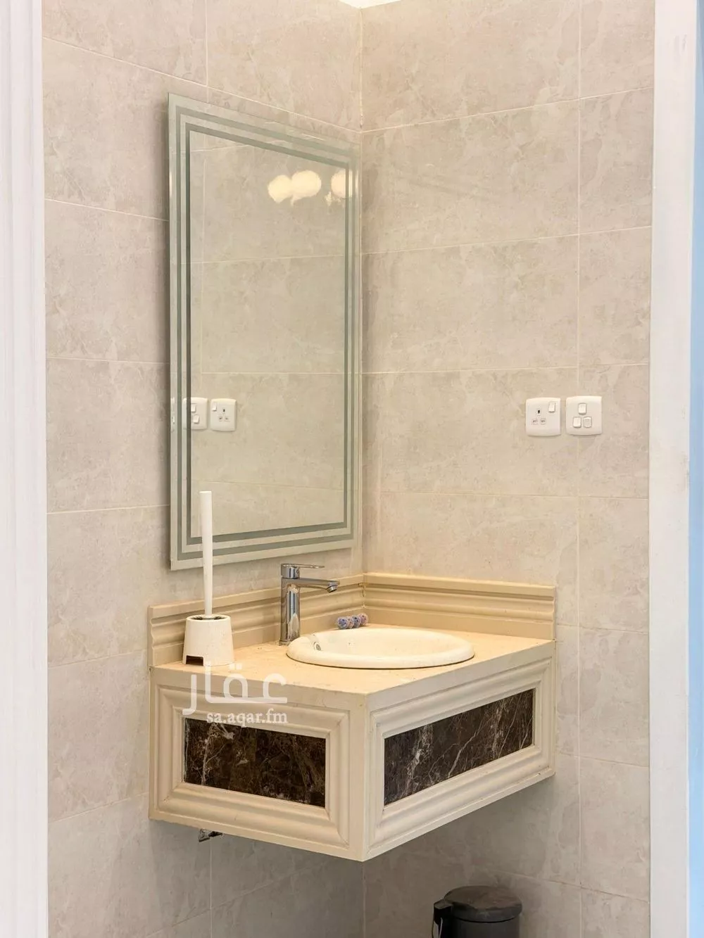 3 bedroom floor in Al Qadisiyah 3