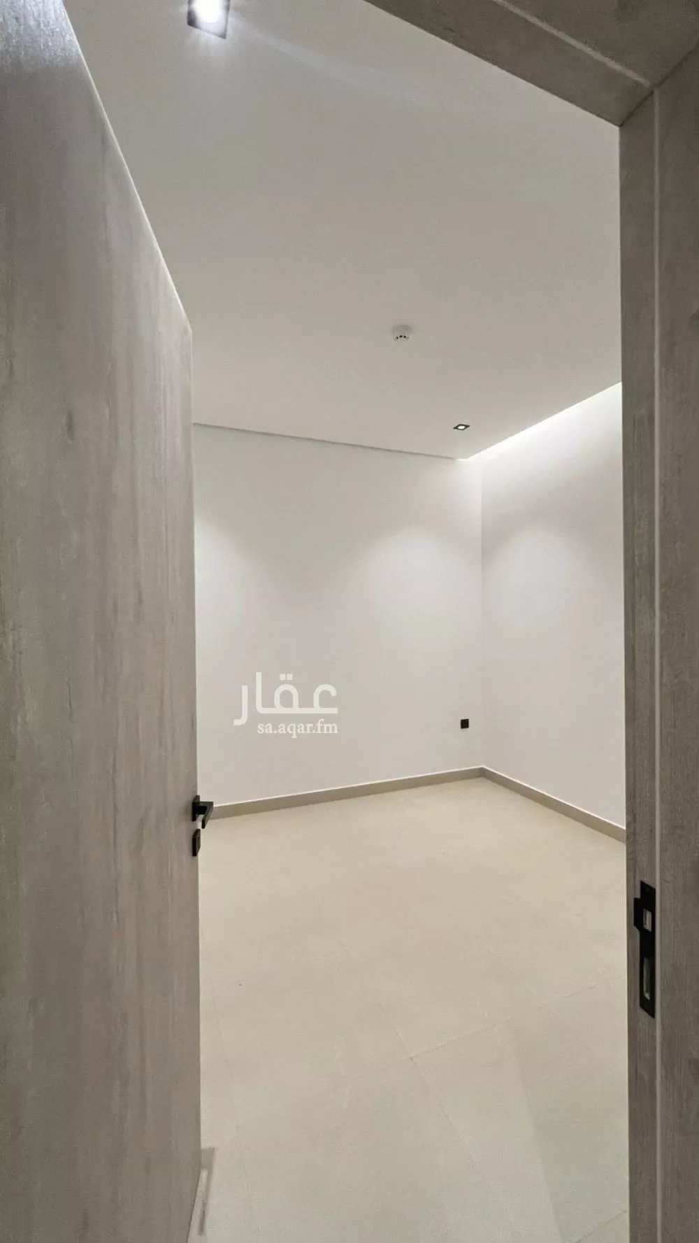 فيلا 3 غرف في العارض 5