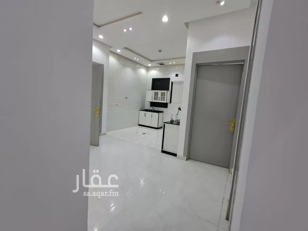 شقة 3 غرف في الرمال 2